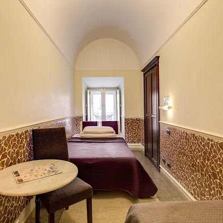 לינה וארוחת בוקר Matisse Royal 4*
